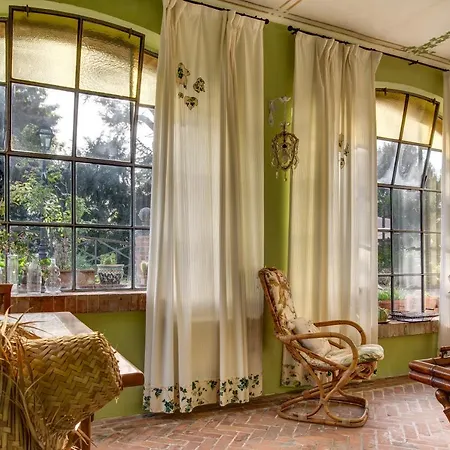 Farm stay La Favorita Alba (Piedmont)