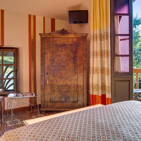 La Favorita Farm stay *